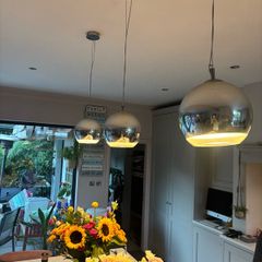 Pendant lights