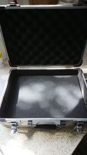 Aluminum hard case