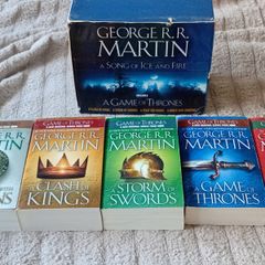 George R.r. Martin - A Song Of Ice And Fire