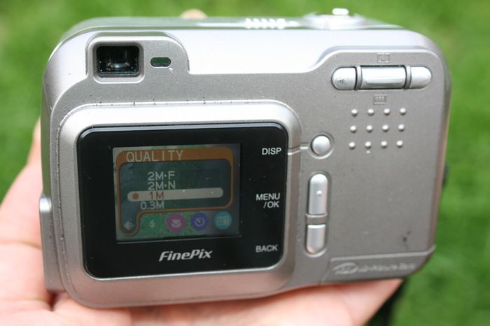 Fujifilm Photo FinePix A204 2.0MP Compact Digital Camera Y2K Nostalgic  Trend