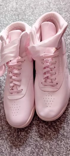 Reebok Hi Satin Bow Trainers