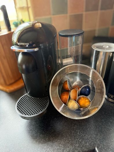 Nespresso Vertuo coffee machine & pod holder