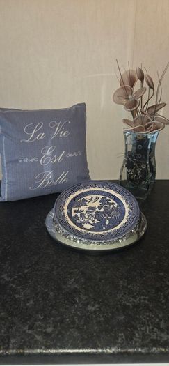 Vintage Churchill Blue Willow Dinner Plate English China Oriental Decor