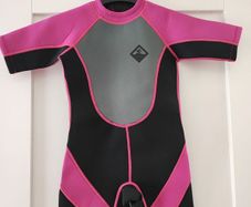 Kid's wet suit - 9-10 years old 28"