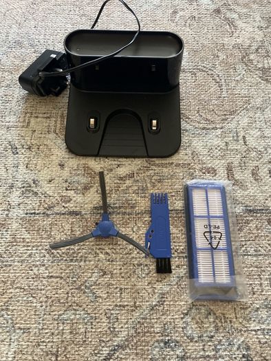 Eufy RoboVac 30C Max Robot Vacuum - Fully Working + Spare Parts