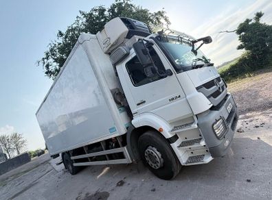 Mercedes Axor 1824 Fridge Truck Dhollandia Lift