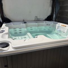 Calspas Hot Tub