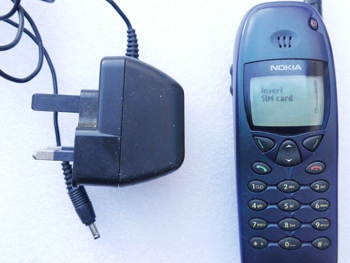 Vintage Nokia 6110 Mobile Phone Cult Mobile Phone Retro Nokia 6110 ( in working order)