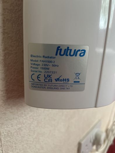 Electric wall radiator