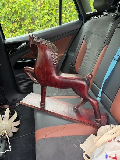 Free wooden horse