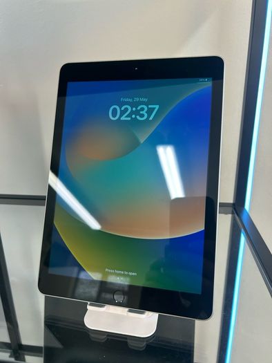 iPad 5th Gen 32GB