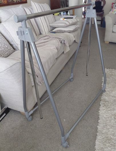 clothes rail