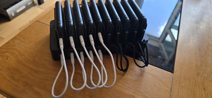 10x Power Banks + 10-Port Charging Dock Station (5000mAh Each)