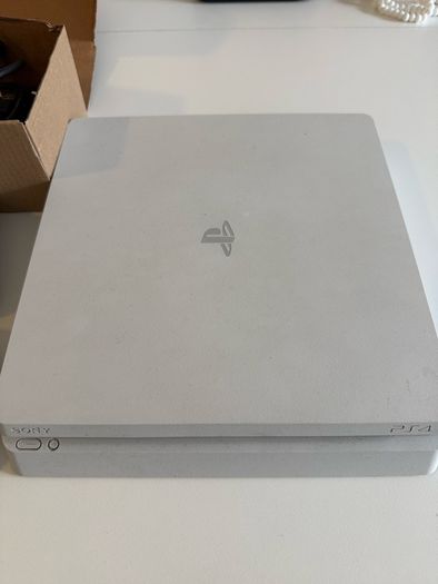 PS4 Slim white 500GB