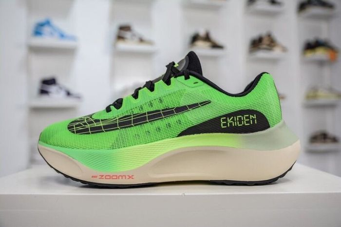 Nike Zoom Fly 5 Scream Green UK 11/US 12 Deadstock