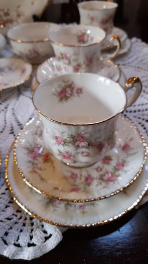 Paragon "Victorian Rose " tea set