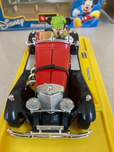 Disney Mickey Mouse Mercedes SSKL 1/24 Burago