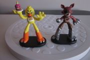 Funko Five Nights At Freddy's Hero World Chica / Foxy Figures
