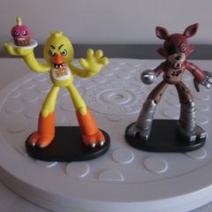 Funko Five Nights At Freddy's Hero World Chica / Foxy Figures
