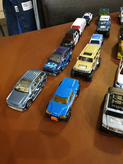 50 x hot wheels