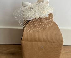 Bride fascinator