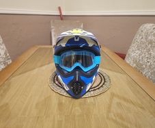Mens Medium helmet