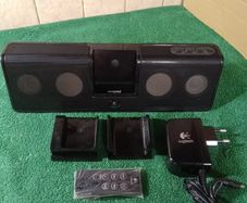 Logitech mm50 Portable iPod/iPhone Rechargeable Bluetooth speakers with case