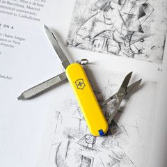 Victorinox Classic Sd 58mm Swiss Army Knife DuoColour 58mm Swiss Army Knife