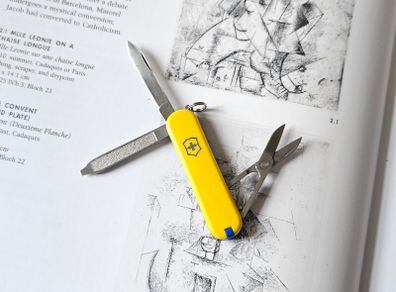 Victorinox Classic Sd 58mm Swiss Army Knife DuoColour 58mm Swiss Army Knife