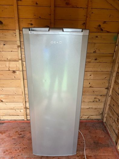 beko larder fridge