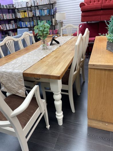 table and 6 chairs