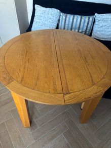 Oak round extending dining table with bench & chair