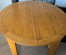 Oak round extending dining table with bench & chair