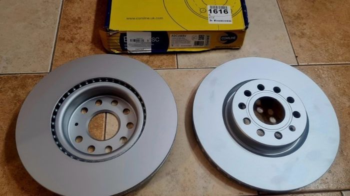 Comline Front Brake Discs Set Braking Discs Pair Adc1449v For Vw Audi Seat Skoda Cupra & Ford