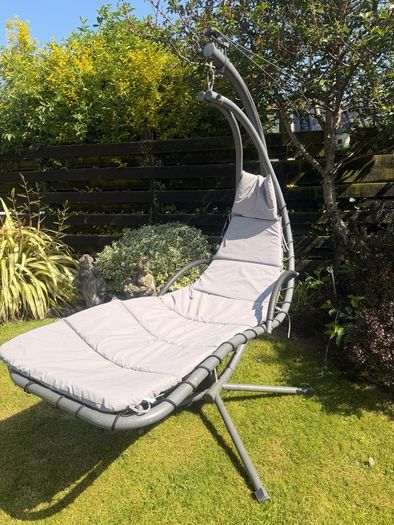 2 swing/hammock chairs