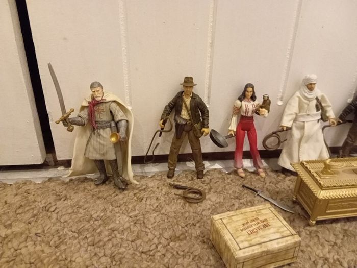 Indiana Jones 3.75inch figure set (7 figures)