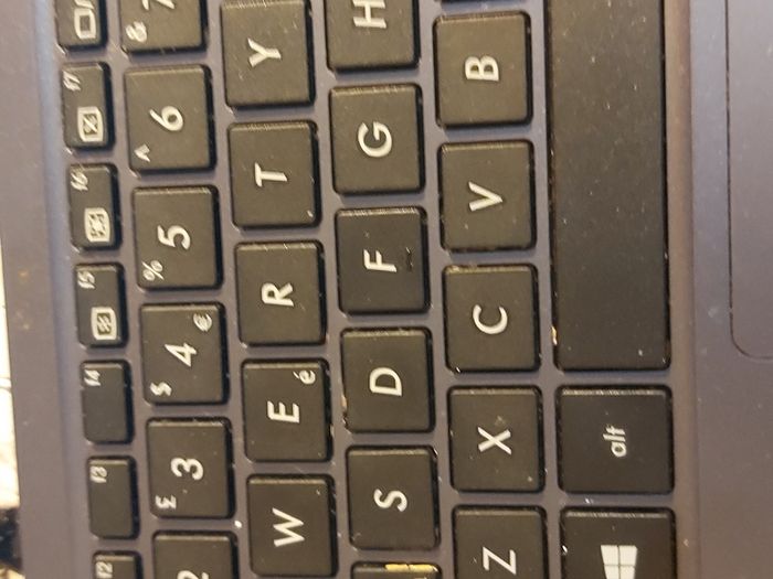 Asus Notebook PC, Model E203N, Intel Celeron CPU N3350, 1.1GHz, 2 GB Ram, 32GB Flash drive, windows 10, microsoft Edge, Chrome and VLC