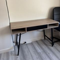 desk with Chair
