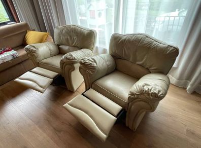 Recliner chairs