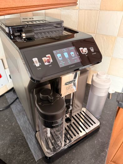 DeLonghi Eletta Explore Coffee Machine