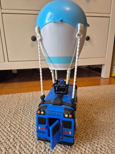 Fortnite Bus