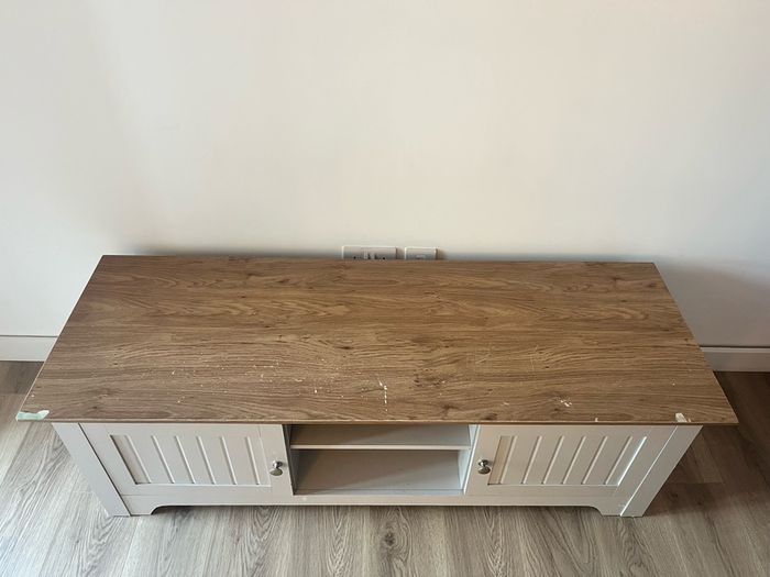 Tv unit