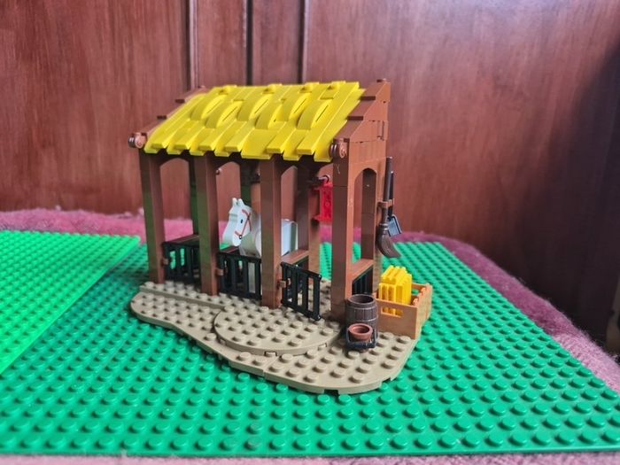Lego MOC Modular Stables