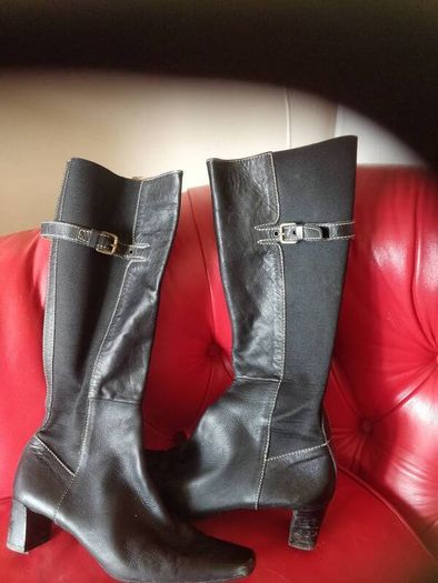 Ladies boots