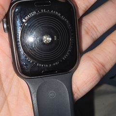 Apple iWatch SE - Good Condition