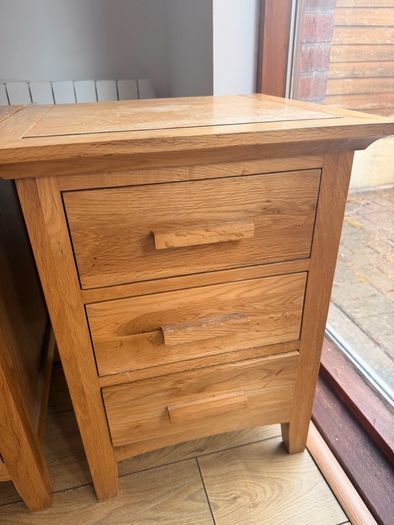2 Solid Oak Bedside Table