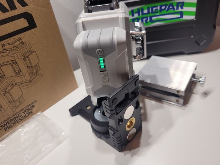 4D Trade rated PRO-series Huepar Laser Level self-leveling