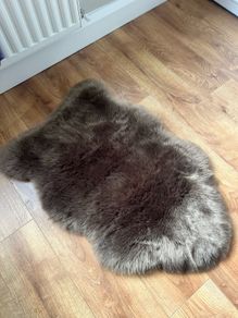 Faux fur rug