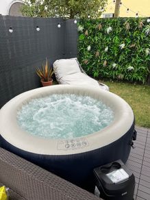 Intex Hot Tub Excellent Condition