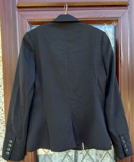 Ladies Black Jacket (used).